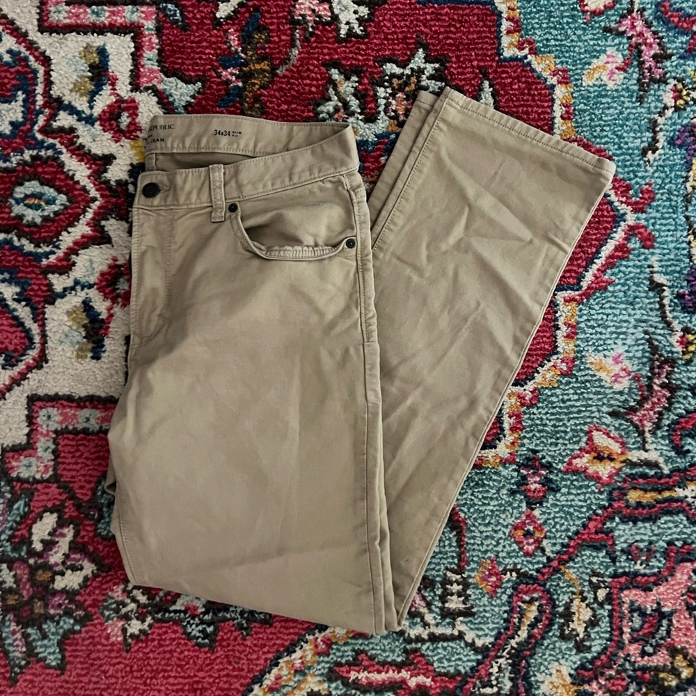 Banana Republic Men's Khaki Straight-Leg Jean - Classic Neutral